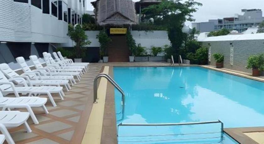 Sun City Pattaya Hotel Eksteriør billede