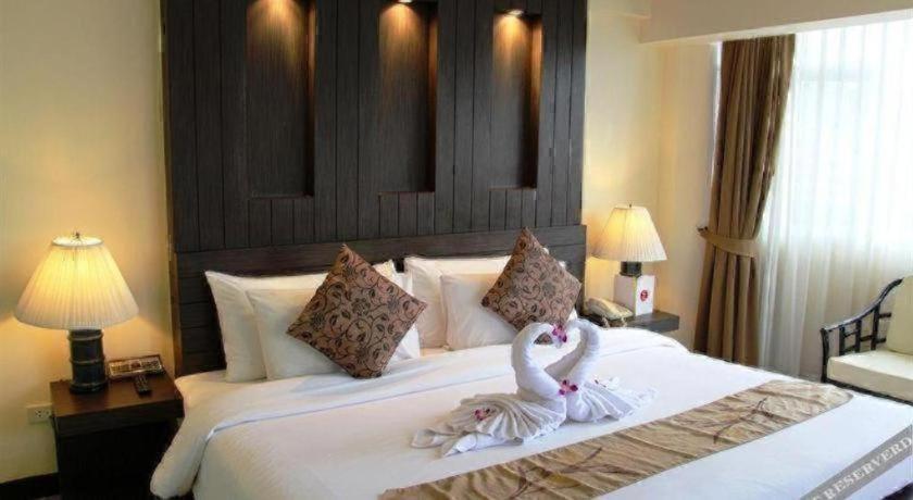 Sun City Pattaya Hotel Eksteriør billede