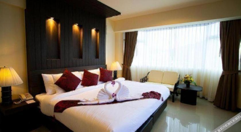 Sun City Pattaya Hotel Eksteriør billede