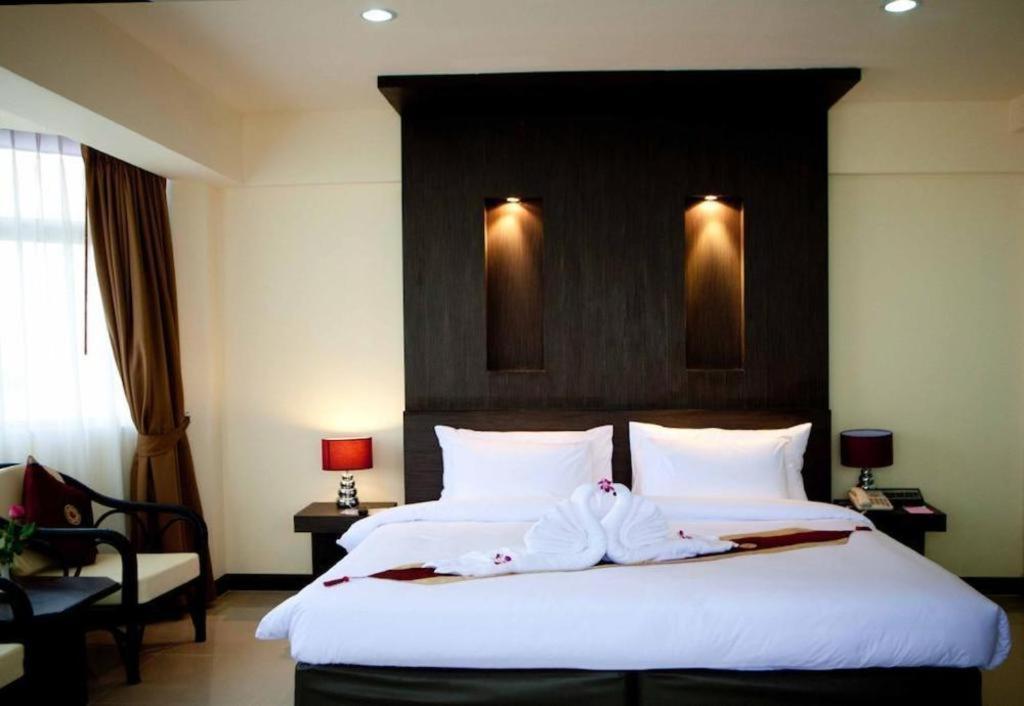 Sun City Pattaya Hotel Eksteriør billede